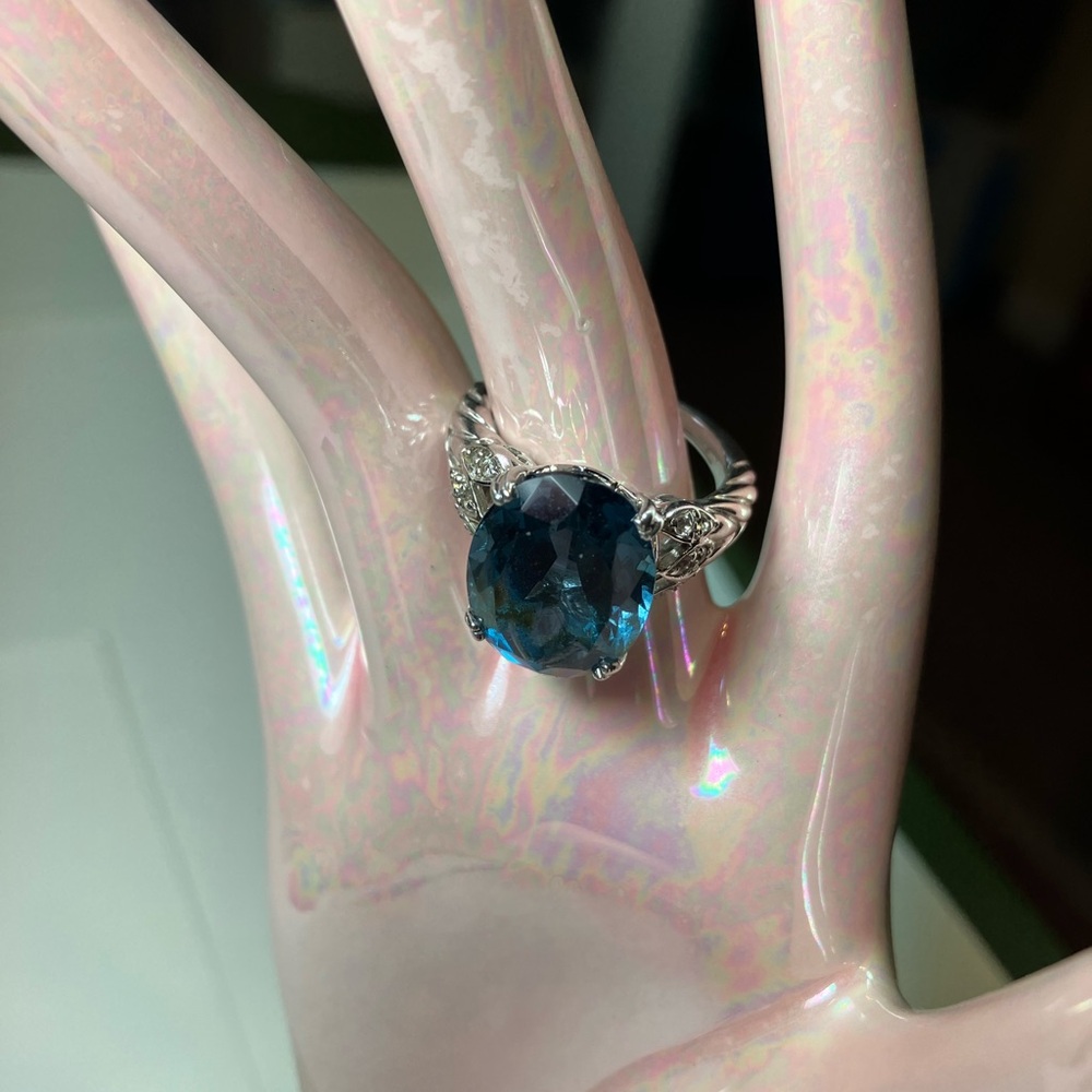 Ring London Blue Topaz and White Topaz in Sterling Silver